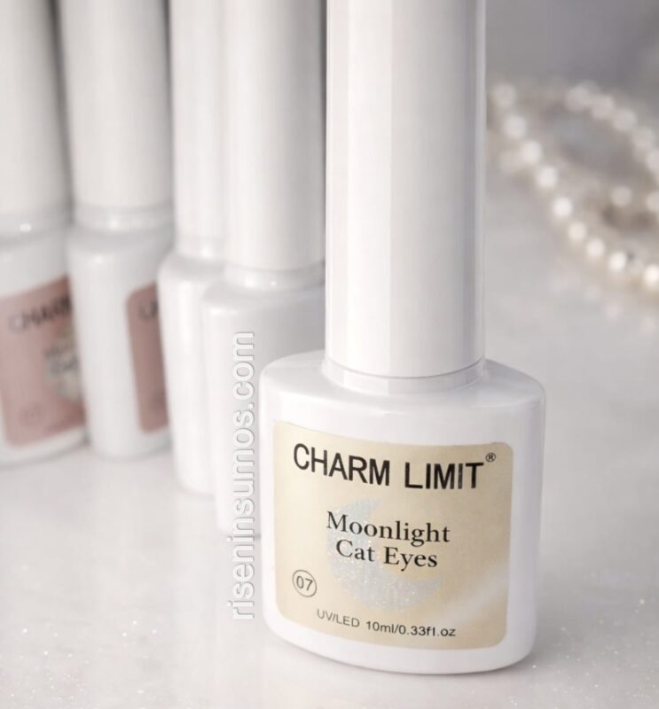 Esmalte Cat Eye ojo de Gato Moonlight de Charm Limit
