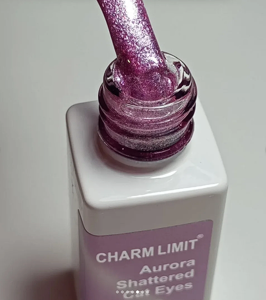 Esmalte Ojo de Gato Cat Eye Rosa Aurora Shatteed Charm Limit